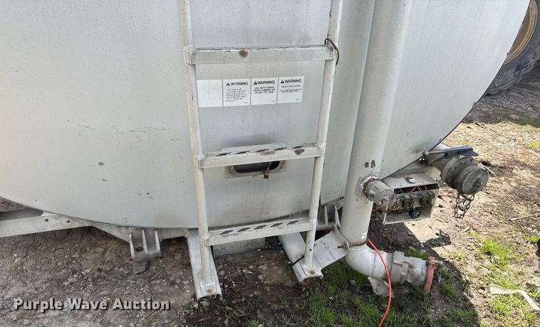 image for item FB9362 Beall tank truck bed