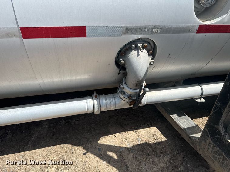 image for item FB9362 Beall tank truck bed