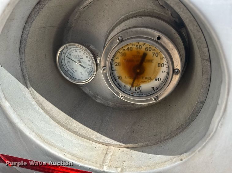 image for item FB9362 Beall tank truck bed