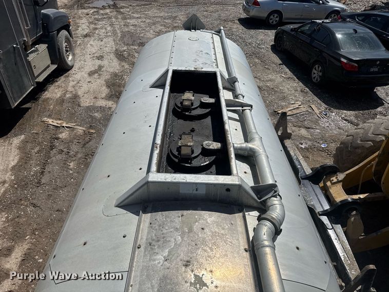 image for item FB9362 Beall tank truck bed