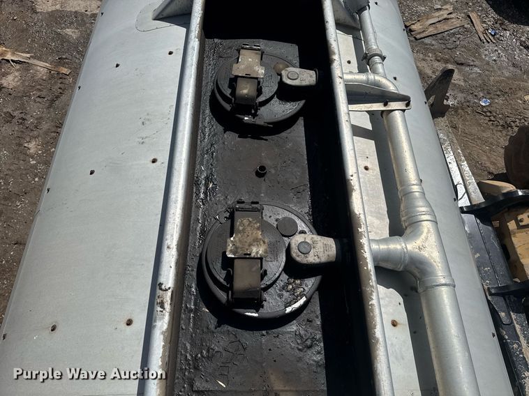 image for item FB9362 Beall tank truck bed