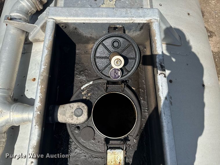 image for item FB9362 Beall tank truck bed