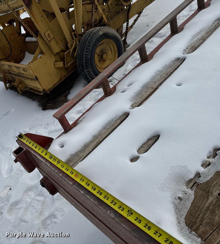 image for item NN9579 2004 Belshe equipment trailer