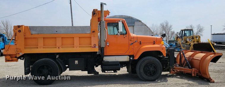 image for item NV9772 2000 International 2554 dump truck