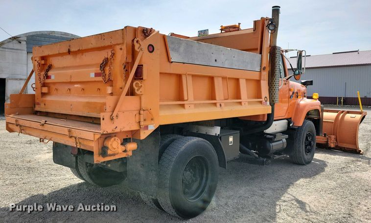 image for item NV9772 2000 International 2554 dump truck