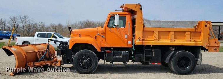 image for item NV9772 2000 International 2554 dump truck