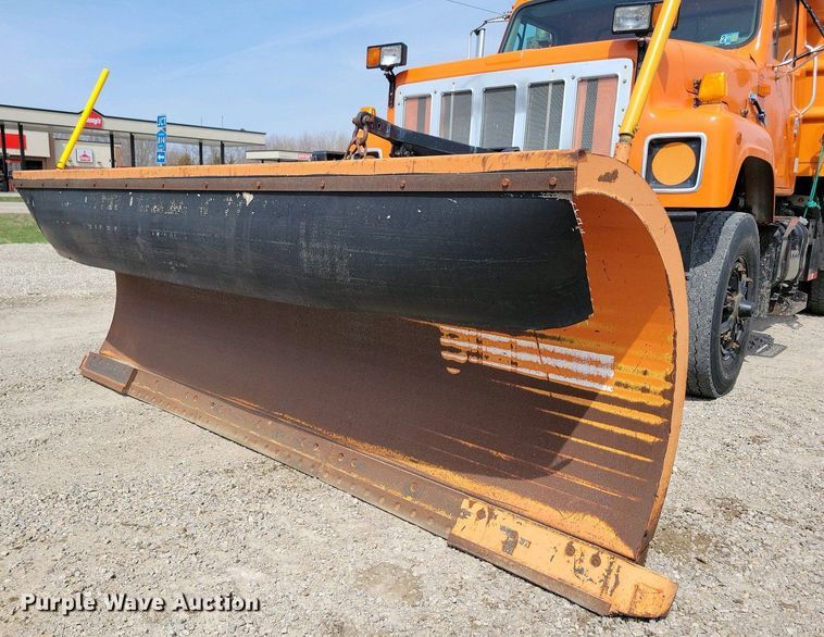 image for item NV9772 2000 International 2554 dump truck