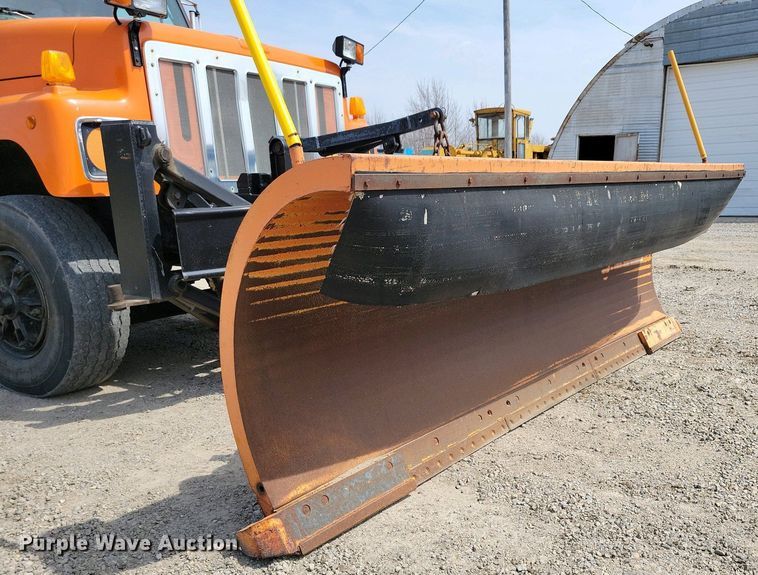 image for item NV9772 2000 International 2554 dump truck