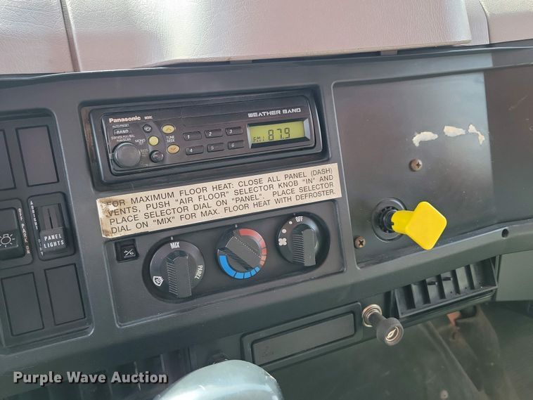 image for item NV9772 2000 International 2554 dump truck