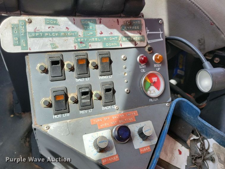 image for item NV9772 2000 International 2554 dump truck