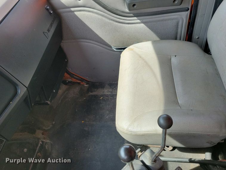 image for item NV9772 2000 International 2554 dump truck