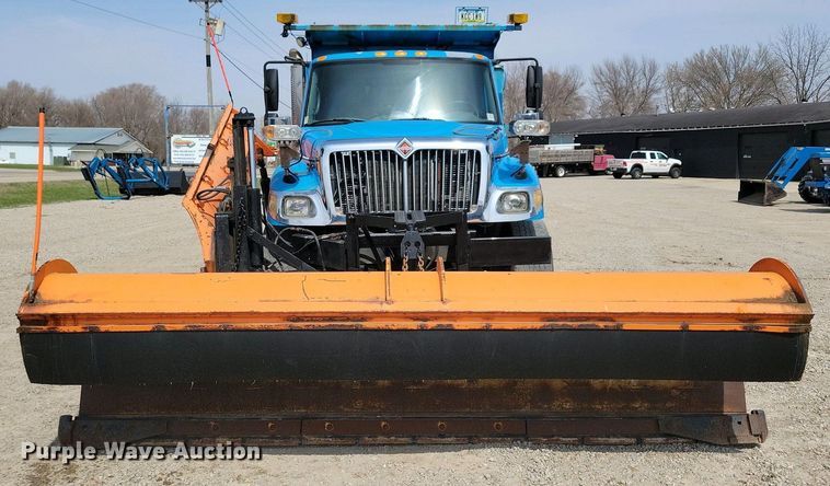 image for item NV9773 2006 International 7400 dump truck