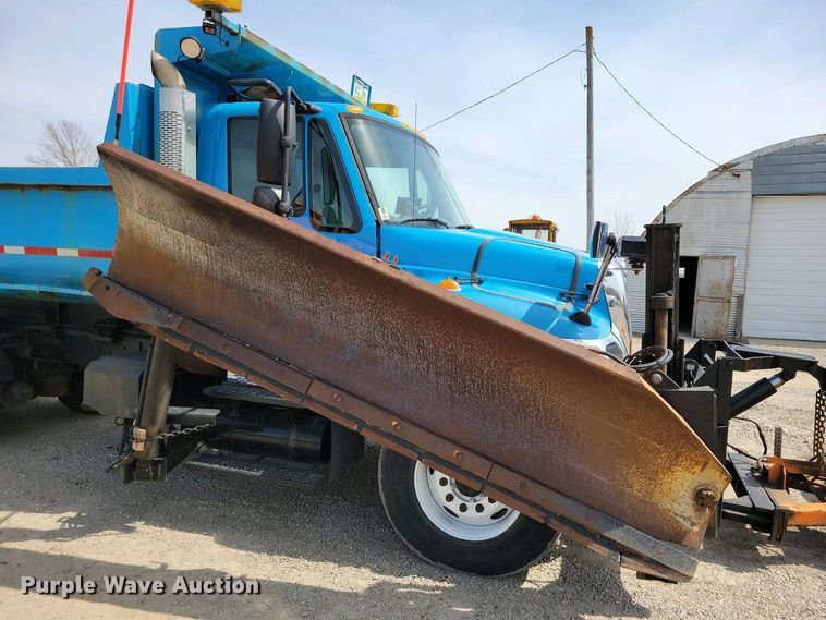 image for item NV9773 2006 International 7400 dump truck