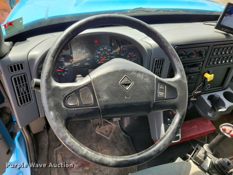 image for item NV9773 2006 International 7400 dump truck