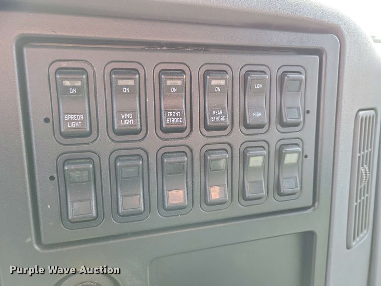 image for item NV9773 2006 International 7400 dump truck