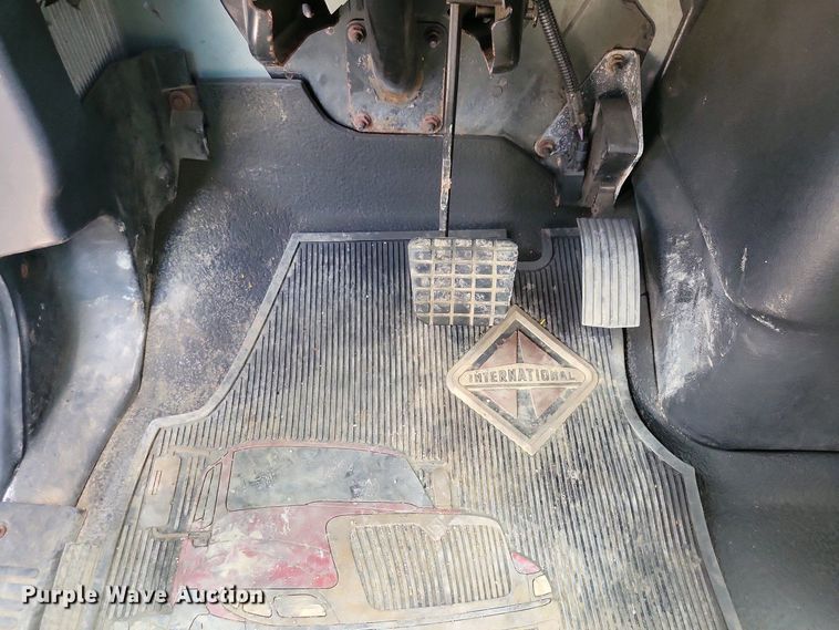 image for item NV9773 2006 International 7400 dump truck