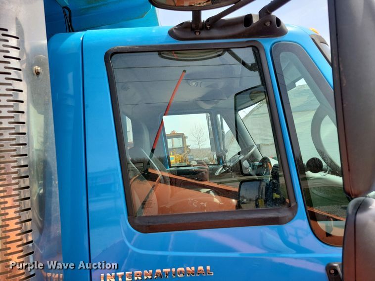 image for item NV9773 2006 International 7400 dump truck