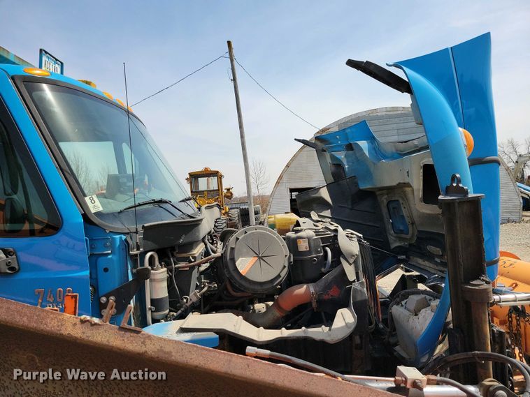 image for item NV9773 2006 International 7400 dump truck