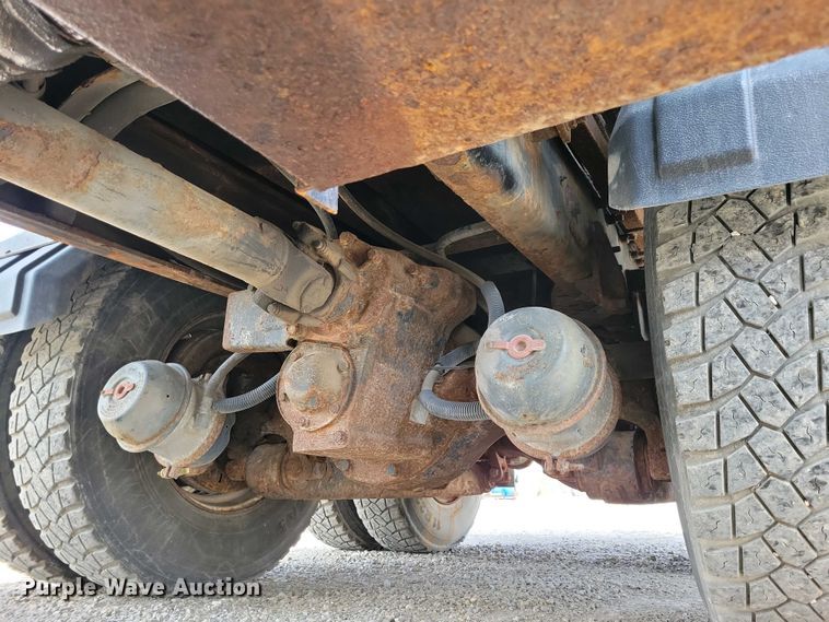 image for item NV9773 2006 International 7400 dump truck