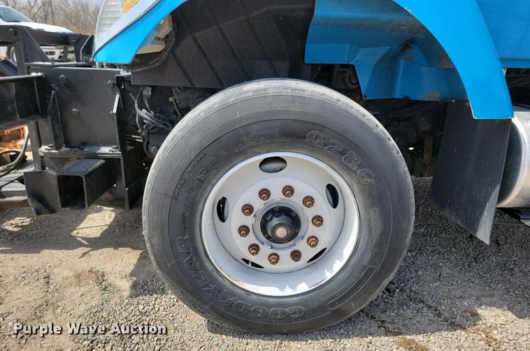 image for item NV9773 2006 International 7400 dump truck