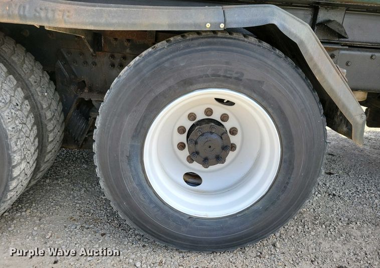 image for item NV9773 2006 International 7400 dump truck