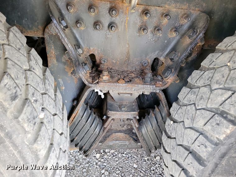 image for item NV9773 2006 International 7400 dump truck