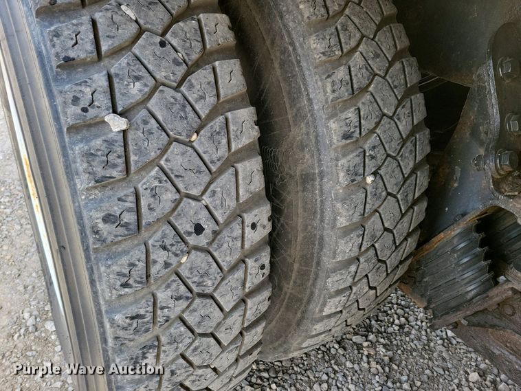 image for item NV9773 2006 International 7400 dump truck