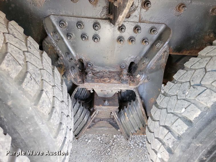 image for item NV9773 2006 International 7400 dump truck