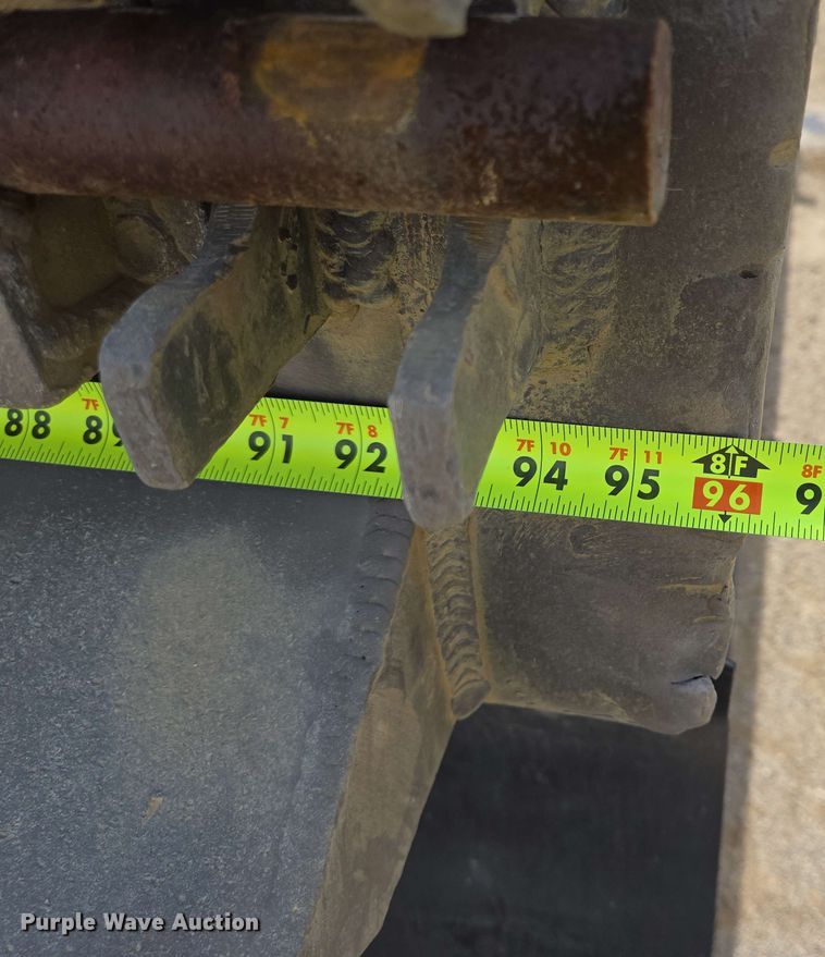 image for item NV9831 1995 Ford L8000 dump truck