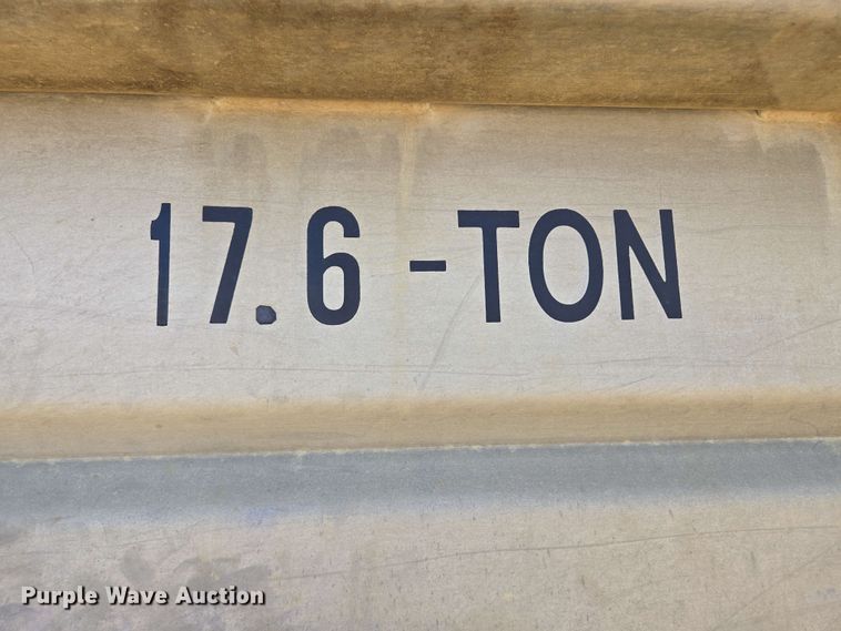 image for item NV9831 1995 Ford L8000 dump truck