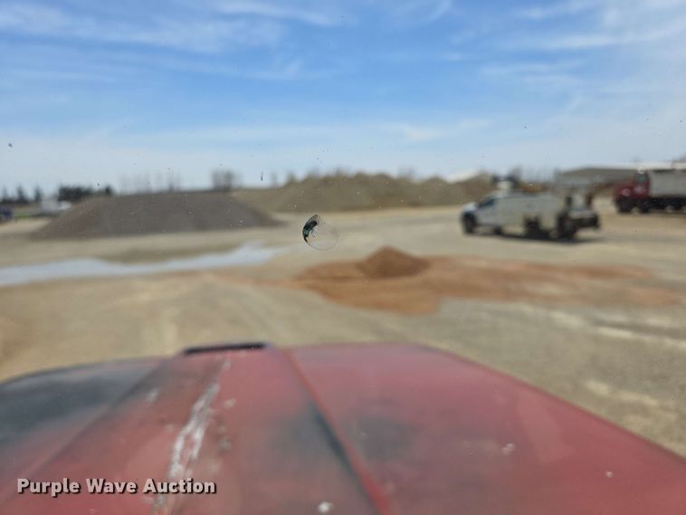 image for item NV9831 1995 Ford L8000 dump truck