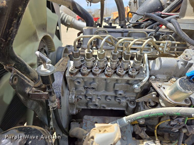 image for item NV9831 1995 Ford L8000 dump truck