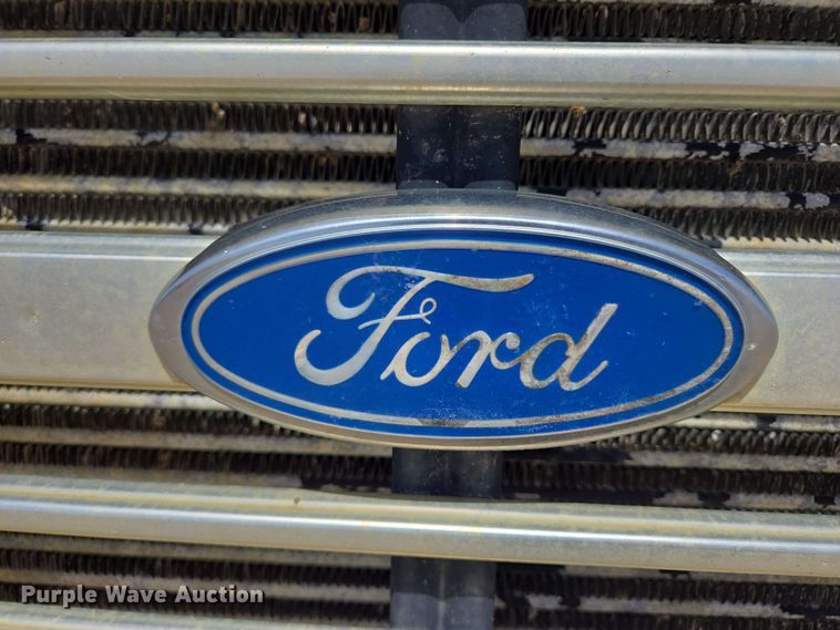 image for item NV9831 1995 Ford L8000 dump truck