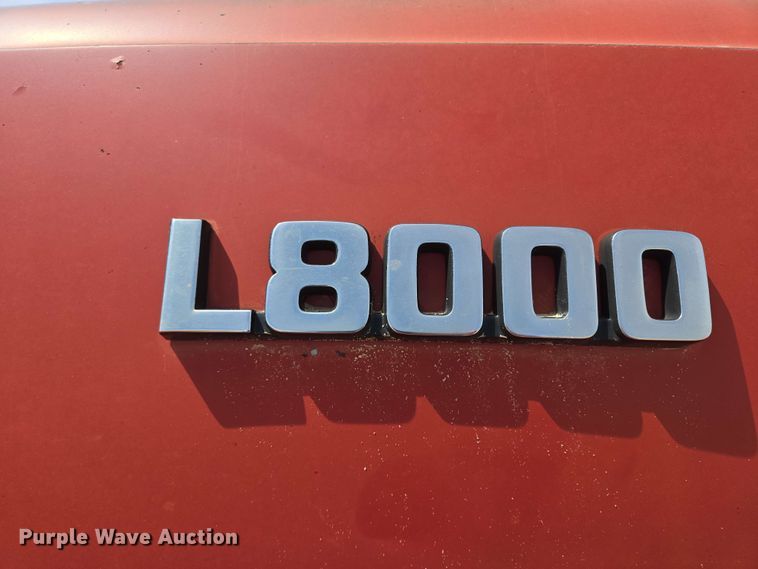 image for item NV9831 1995 Ford L8000 dump truck