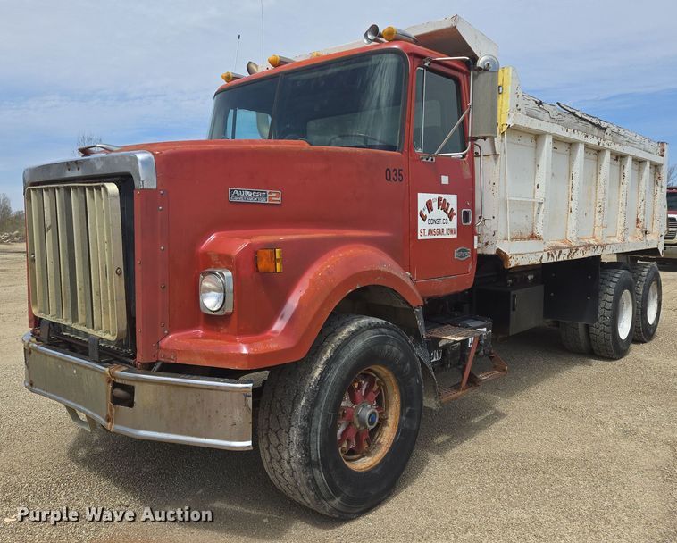 image for item NV9832 1980 White Auto Car dump truck