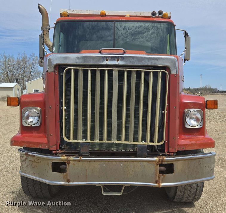 image for item NV9832 1980 White Auto Car dump truck