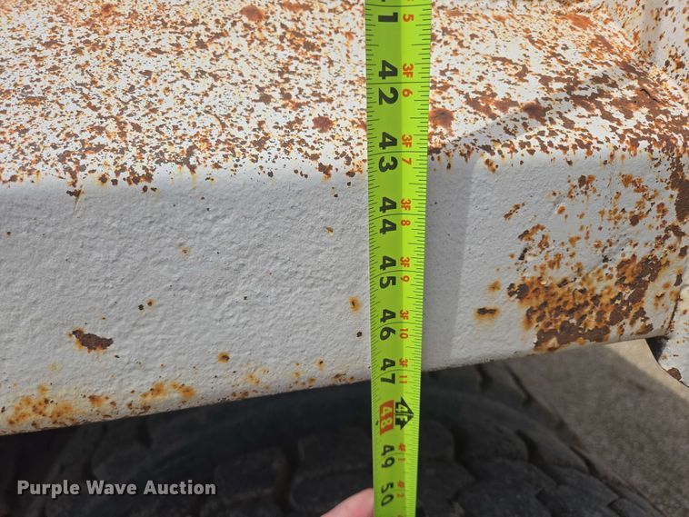 image for item NV9832 1980 White Auto Car dump truck