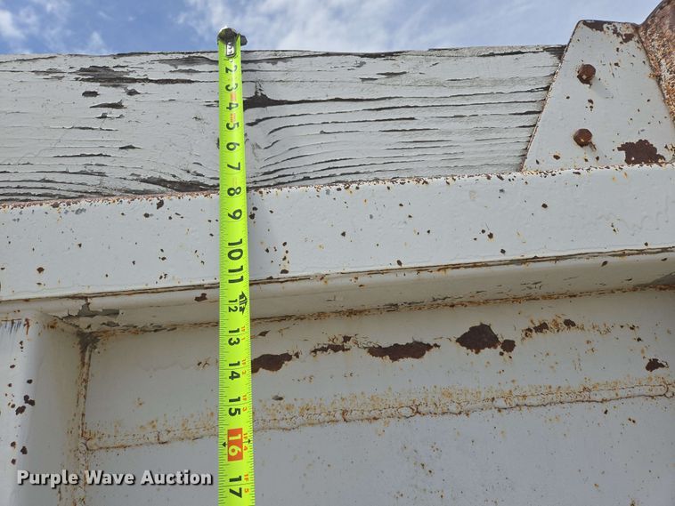 image for item NV9832 1980 White Auto Car dump truck