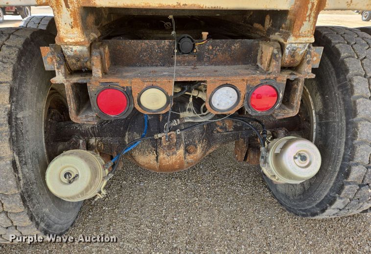 image for item NV9832 1980 White Auto Car dump truck