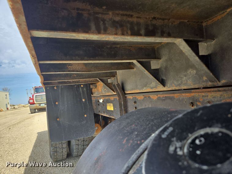 image for item NV9832 1980 White Auto Car dump truck