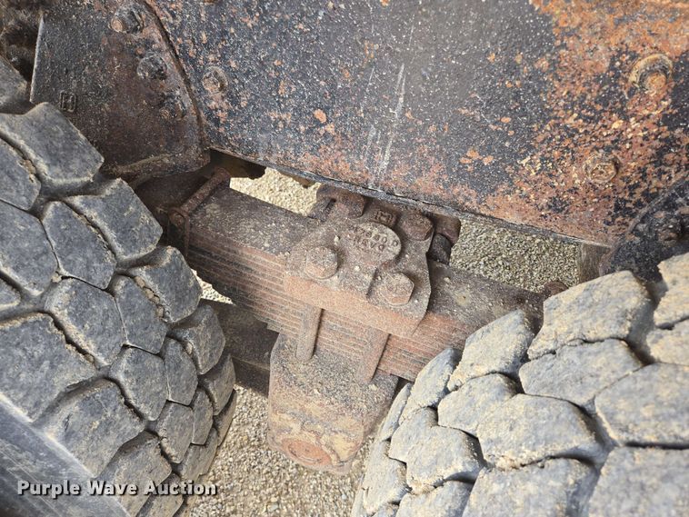 image for item NV9832 1980 White Auto Car dump truck