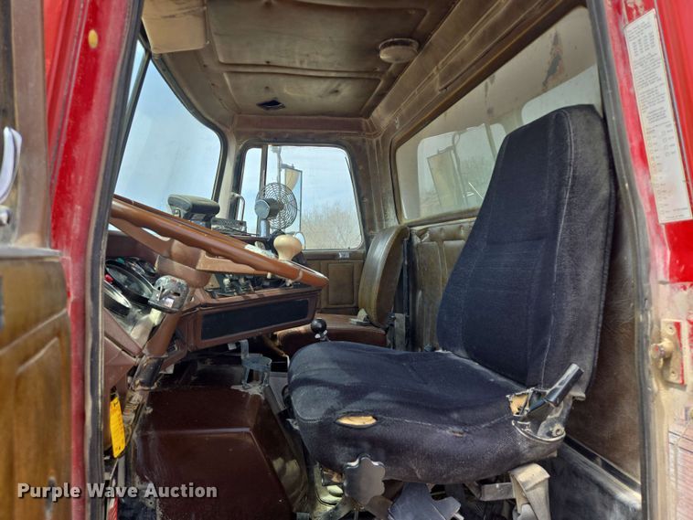 image for item NV9832 1980 White Auto Car dump truck