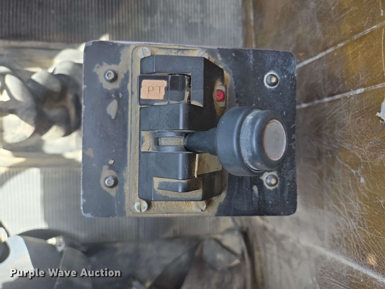 image for item NV9832 1980 White Auto Car dump truck