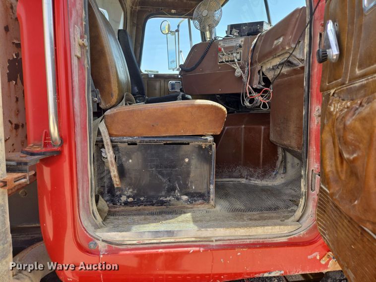 image for item NV9832 1980 White Auto Car dump truck