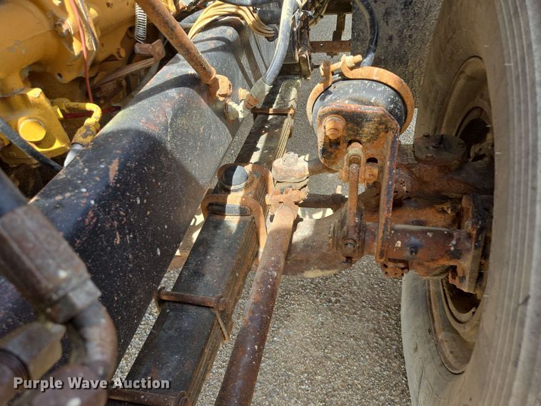 image for item NV9832 1980 White Auto Car dump truck