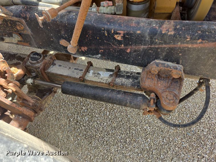 image for item NV9832 1980 White Auto Car dump truck