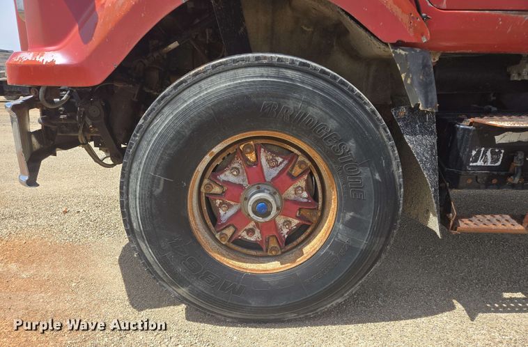 image for item NV9832 1980 White Auto Car dump truck