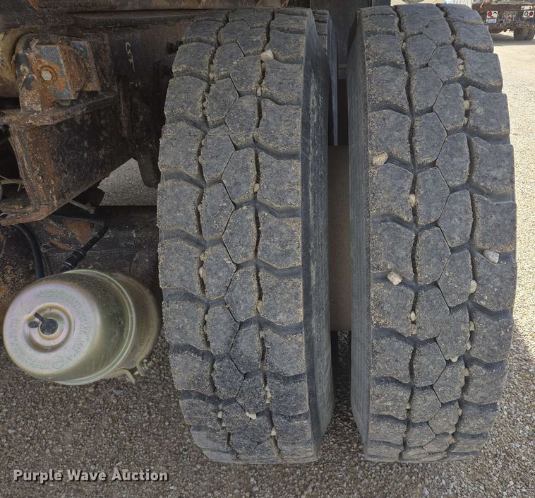 image for item NV9832 1980 White Auto Car dump truck