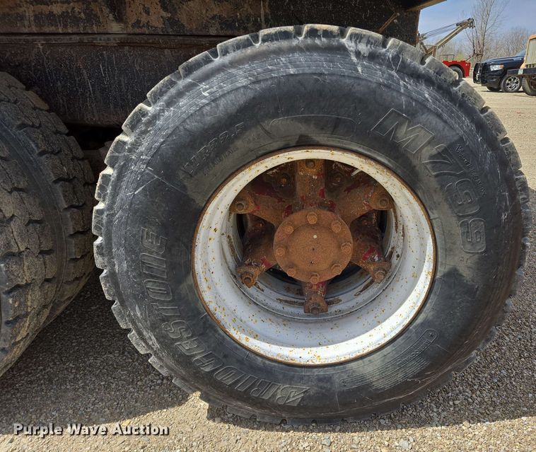 image for item NV9832 1980 White Auto Car dump truck