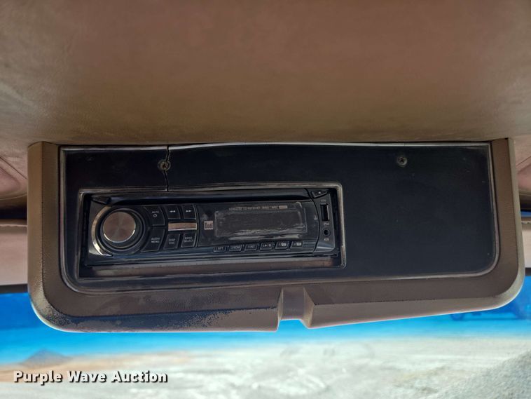 image for item NV9833 1995 Ford L8000 dump truck